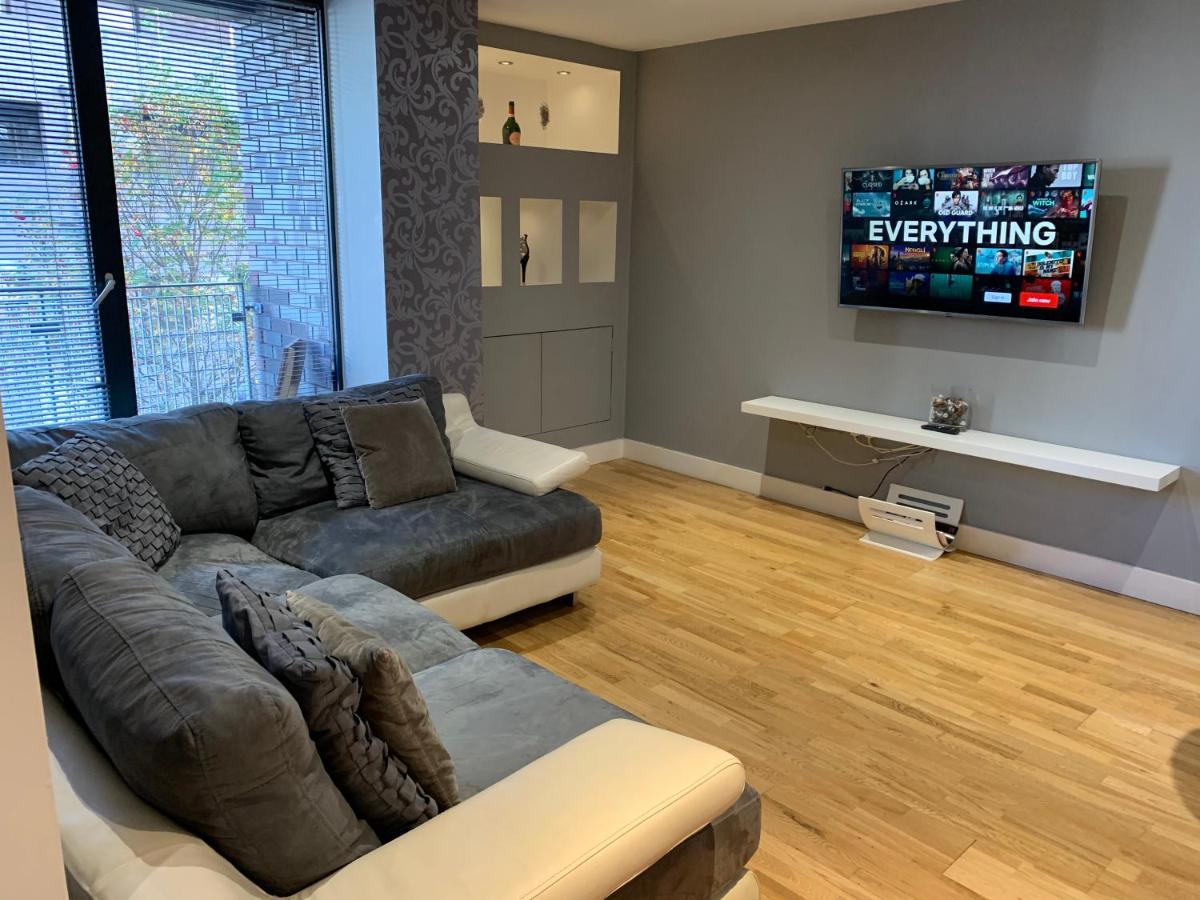 2 Bedroom Apartment - Close To Piccadilly Train Station / Edge Of The Northern Quarter Manchester Exterior foto